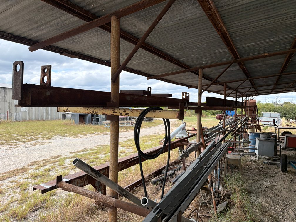 Heavy Duty Structural Steel I-Beams & Pipe