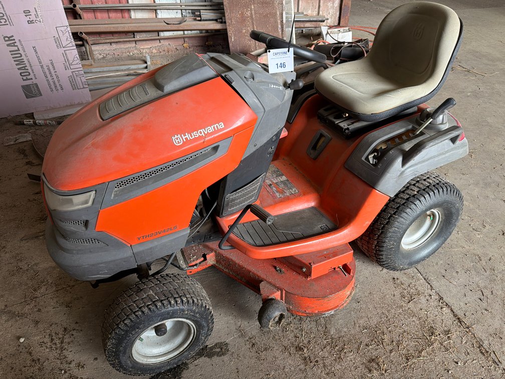 Husqvarna YTH23V42LS Hydrostatic Riding Lawn Mower Tractor -671 Hours
