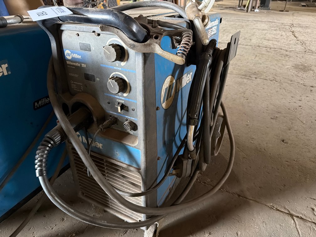 Miller Millermatic 252 Wire MIG Welder Unit