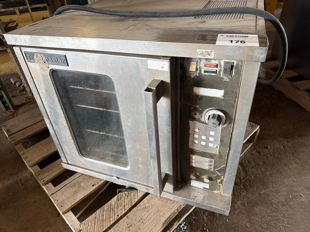 Toastmaster Stainless Steel Commercial Countertop Convection Oven