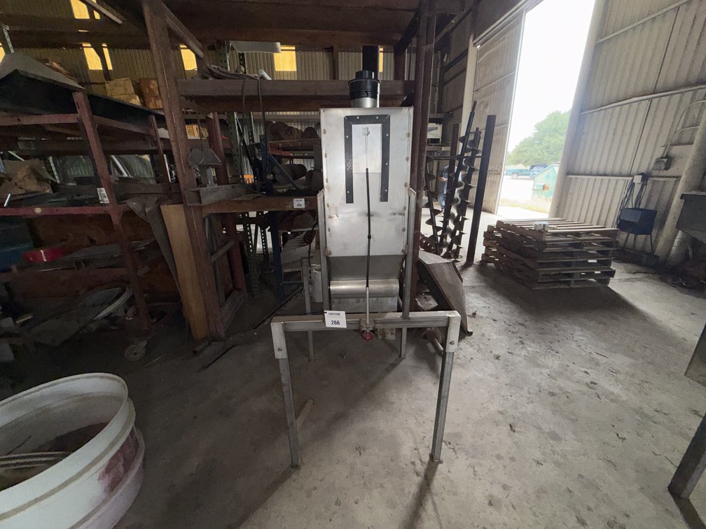 Syntron Material Handling Stainless Steel Vibratory Feeder System