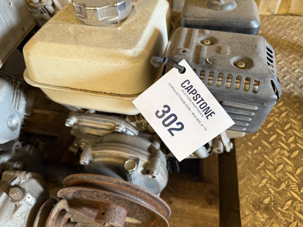 Pacer Centrifugal Transfer Pump and Small Gas Engines Lot