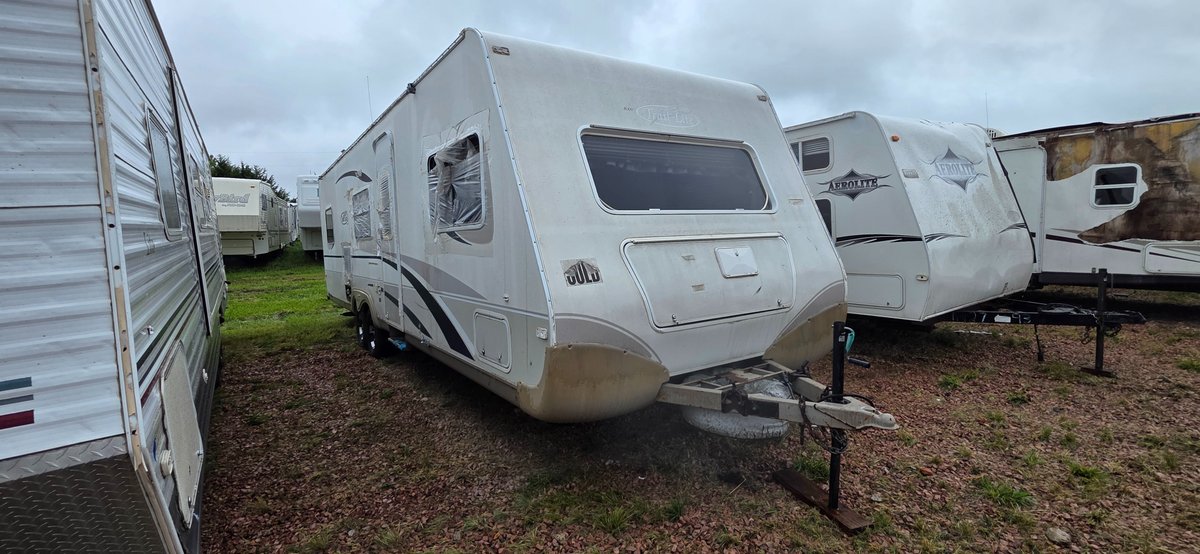 2003 Trail Lite by R-Vision, Custom Rims, Tires Fair, No Awning, Needs Work, Hail Damage, No LP Tanks, 10' Slide