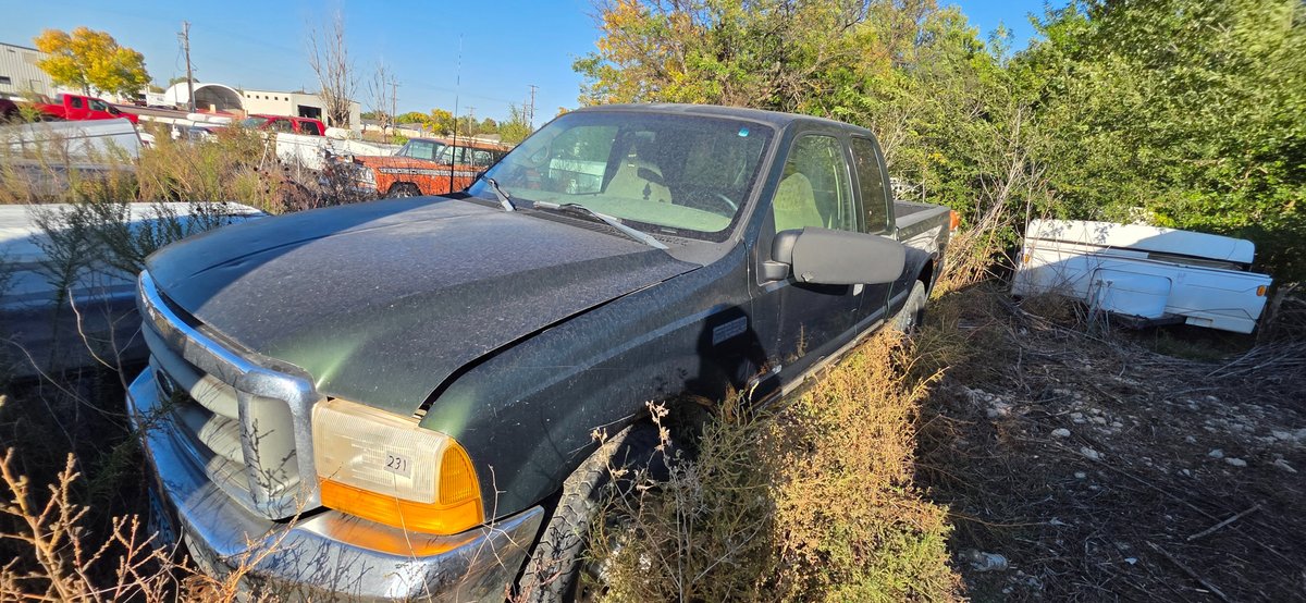 2000 Ford F250 pickup, Powerstroke diesel, 4x4, Green, doesn't run, 256,959 miles
