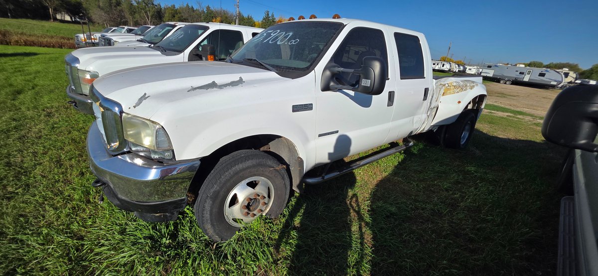 2002 Ford F350 dually pickup, 7.3 ltr diesel motor, 589,915 miles, #2EB04344