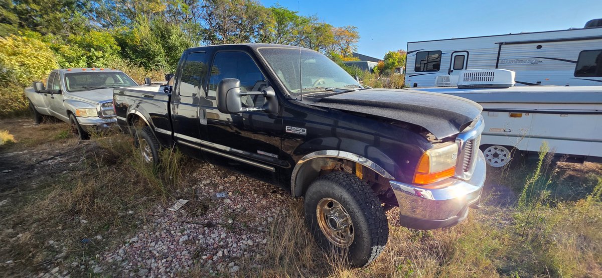 2000 Ford F250 pickup, Powerstroke diesel, 4x4, Black, doesn't run, 255,391 miles