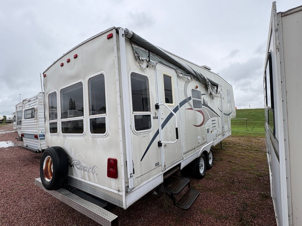 2003 Open Road 16RLS - Needs Work, 2-30lb LP Tanks, Tires Fair, 5' Slide & 12' Slide