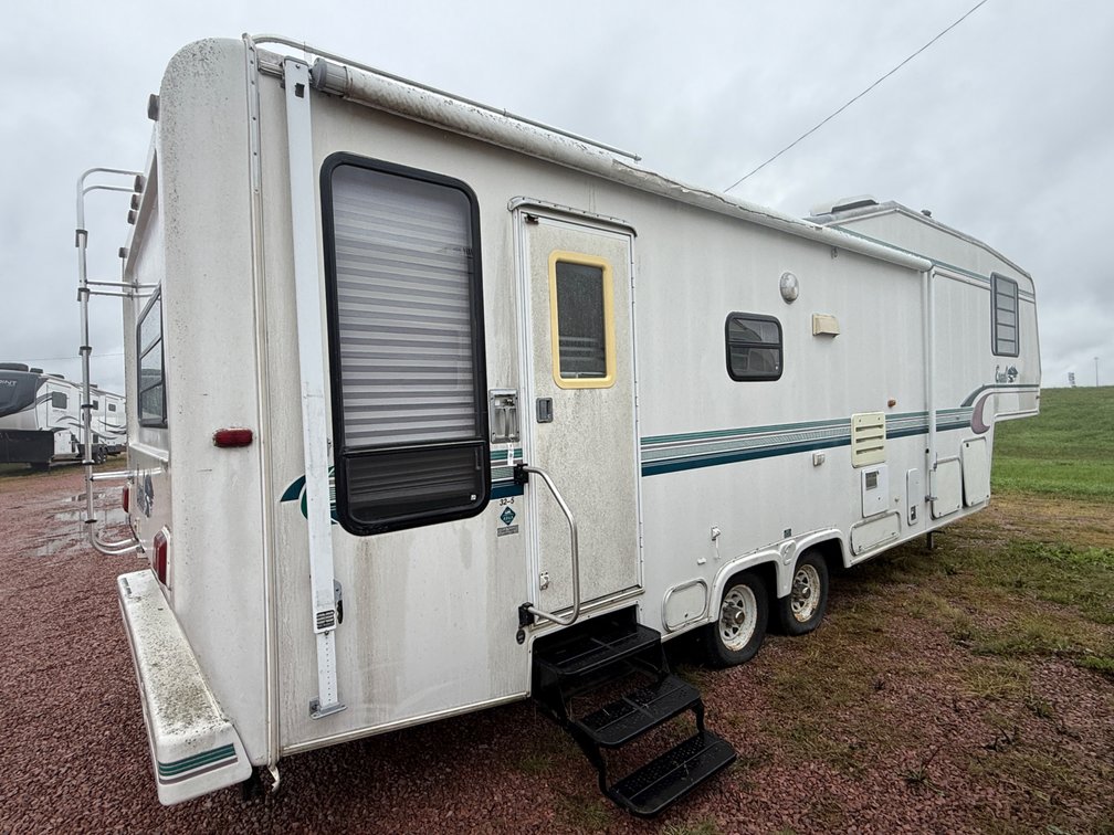 1996 Excel 32-5, 17' Awning, Needs Work, 12' Slide, Tires Fair, 2 LP Tanks