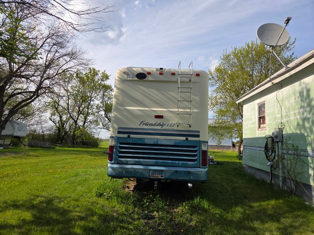Image for '96 Gulf Stream Friendship LXE 3740 Class A Diesel Pusher Motorhome