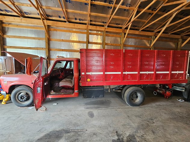 Image for Vintage International Harvester Model 1310 Dually Stake-Bed Truck — BARN FIND!