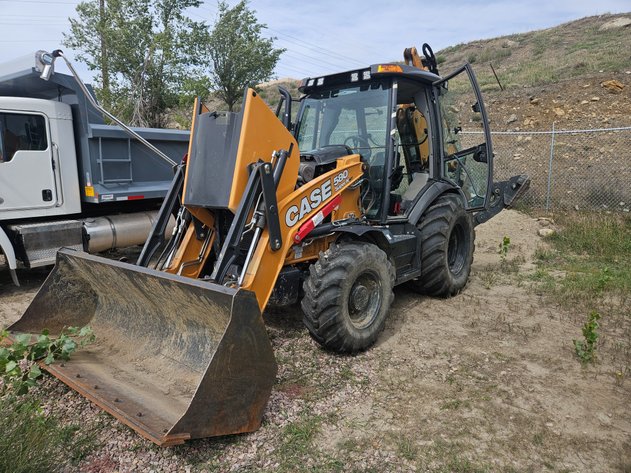 Image for '22 Case 580 Super N WT (Wide Track) 4x4 Backhoe Loader