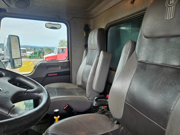 Image for '15 Kenworth T370 Tandem Axle Dump Truck