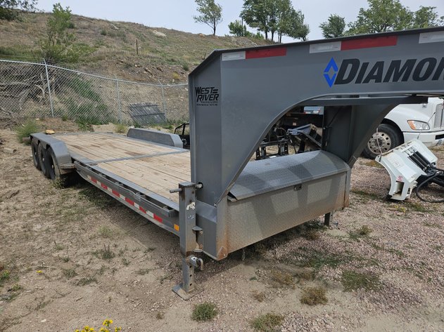 Image for Diamond C Triple-Axle Gooseneck Equipment / Tilt Trailer 28'