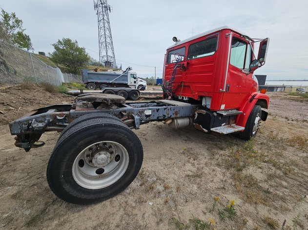 Image for Freightliner FL70 Single-Axle Day Cab Semi