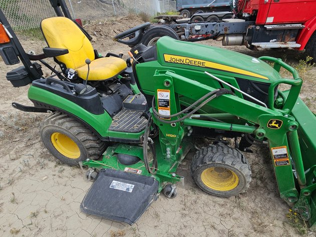 Image for John Deere 1025R w/H120 Loader
