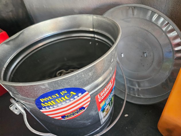 Image for Aluminum Bucket/ Chains