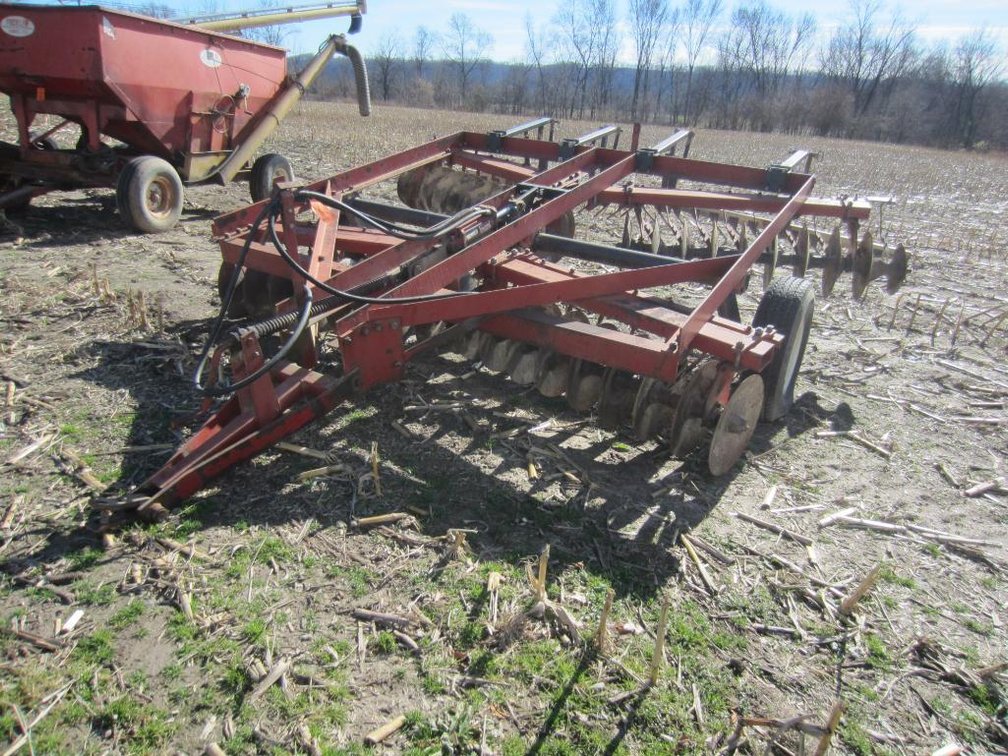 International 475 Disc