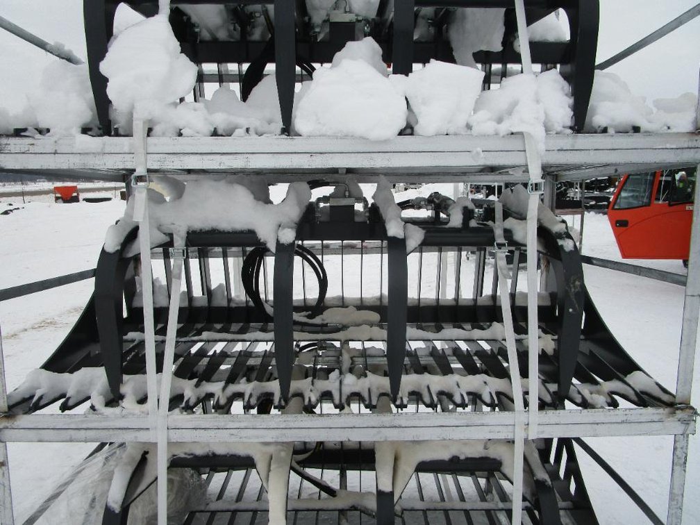 Skid Steer Skeleton Grapple Bucket Attachment