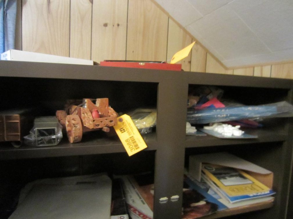 Various Home Decor Items