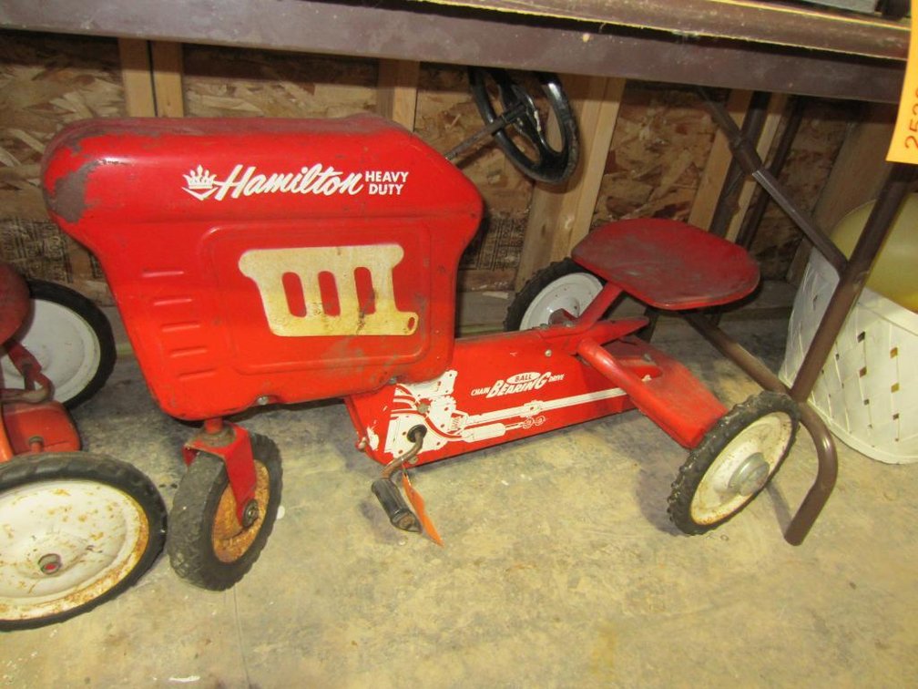 Hamilton Heavy Duty Chain Baring Drive Ball Pedal Tractor