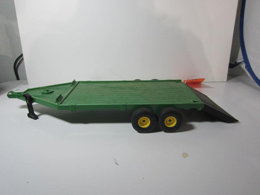 John Deere Flatbed Ertl Trailer
