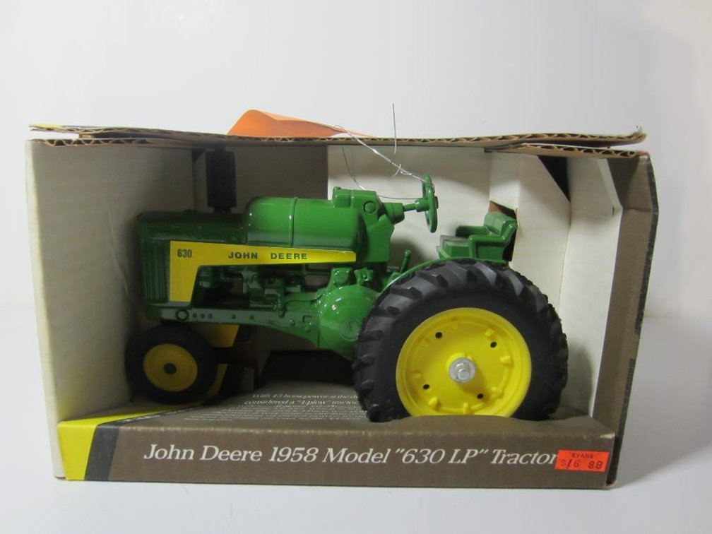 John Deere 1958 630 LP Ertl Tractor
