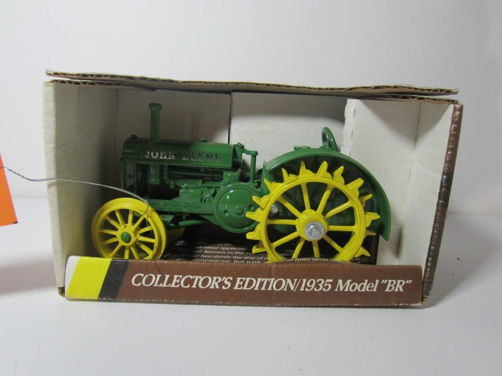 John Deere 1935 BR Ertl Collectors Edition Tractor