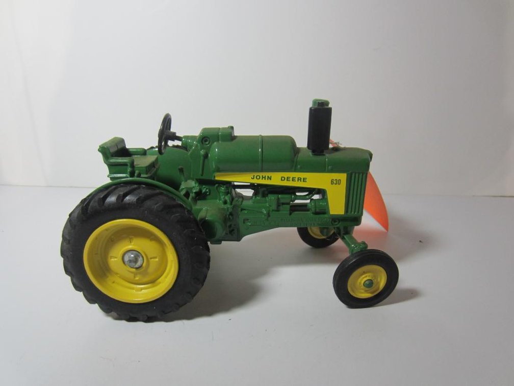 John Deere 1988 630 Ertl Tractor