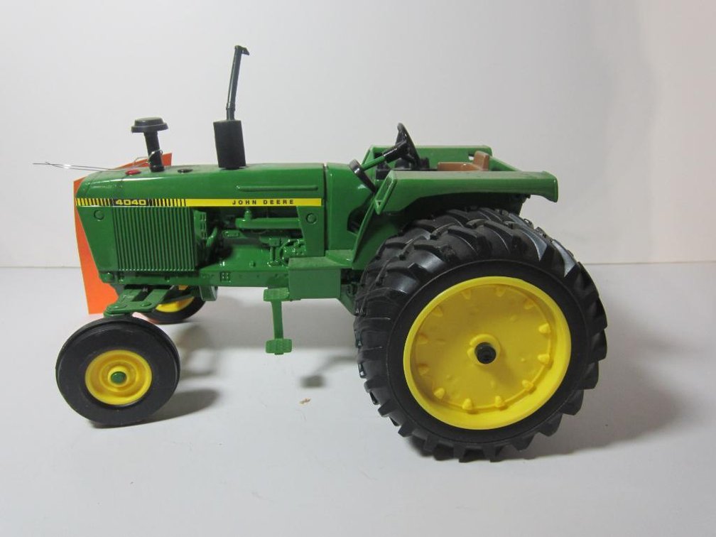 John Deere 4040 Ertl Tractor