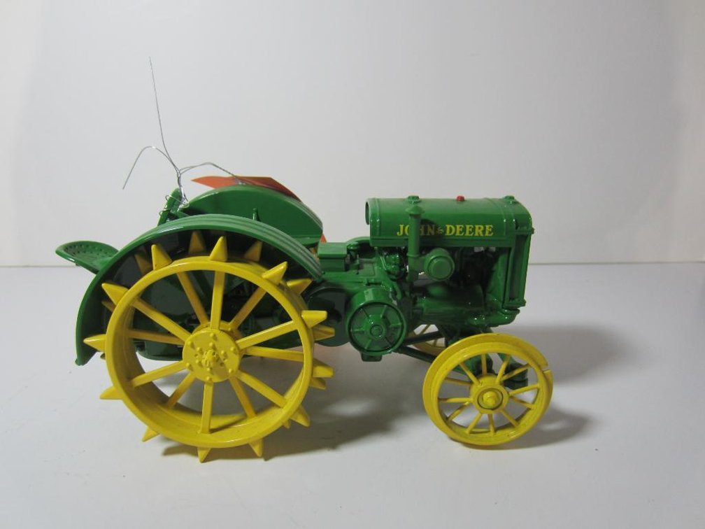 John Deere D Ertl Tractor