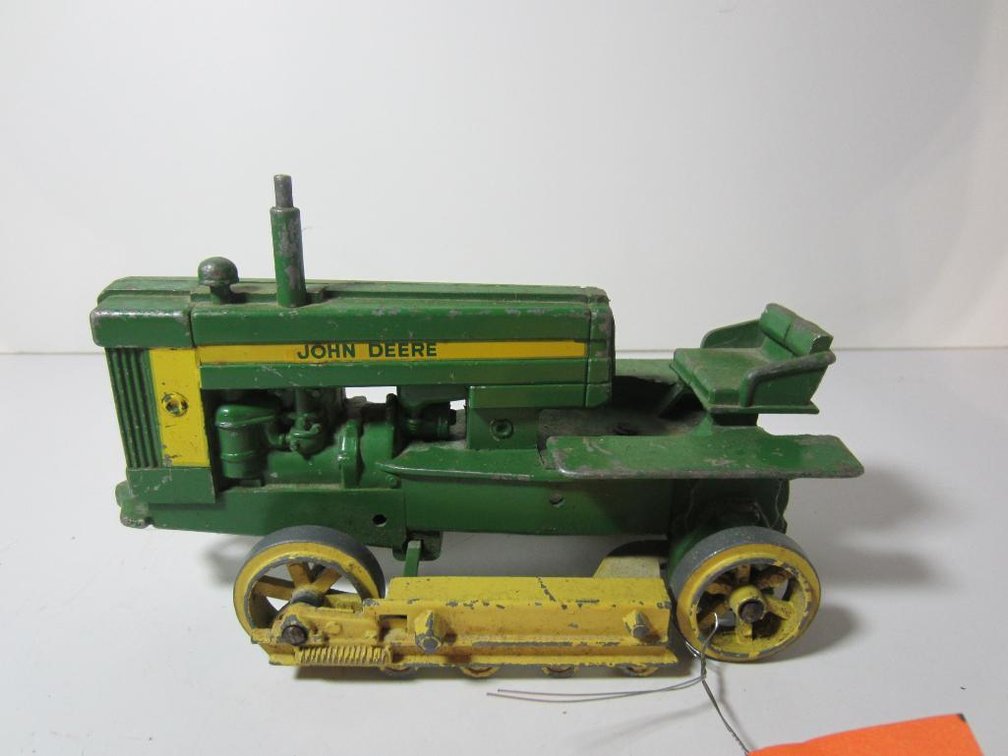 John Deere 1950 Farm Ertl Tractor Crawler