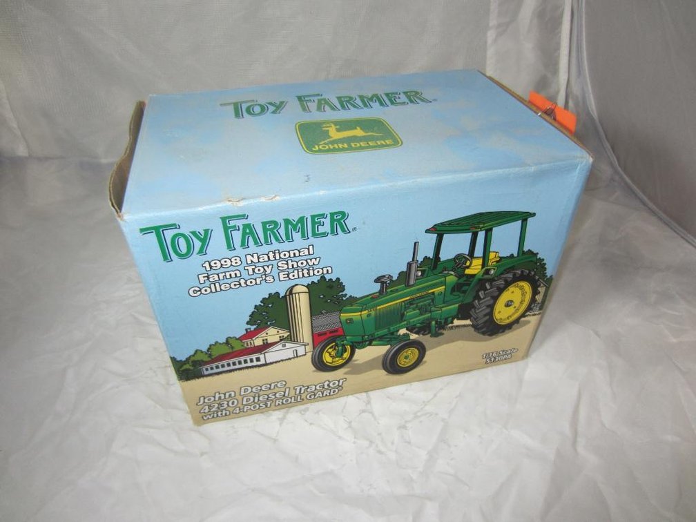 John Deere 1998 3240 Diesel Ertl Tractor