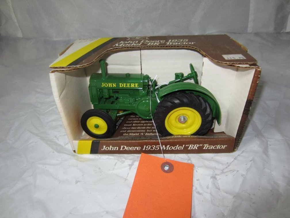 John Deere 1935 BR Ertl Tractor