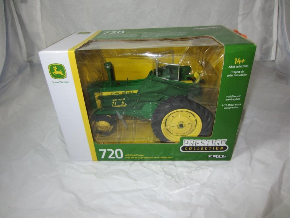 John Deere 720 with Heat Houser Tractor