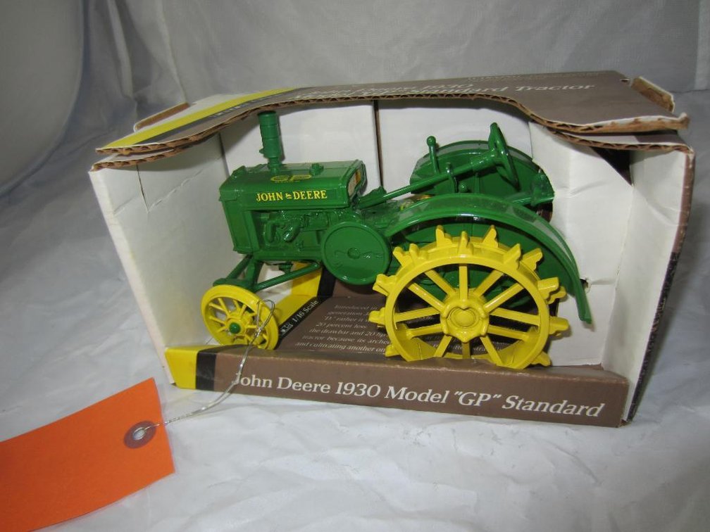 John Deere 1930 GP Ertl Standard Tractor
