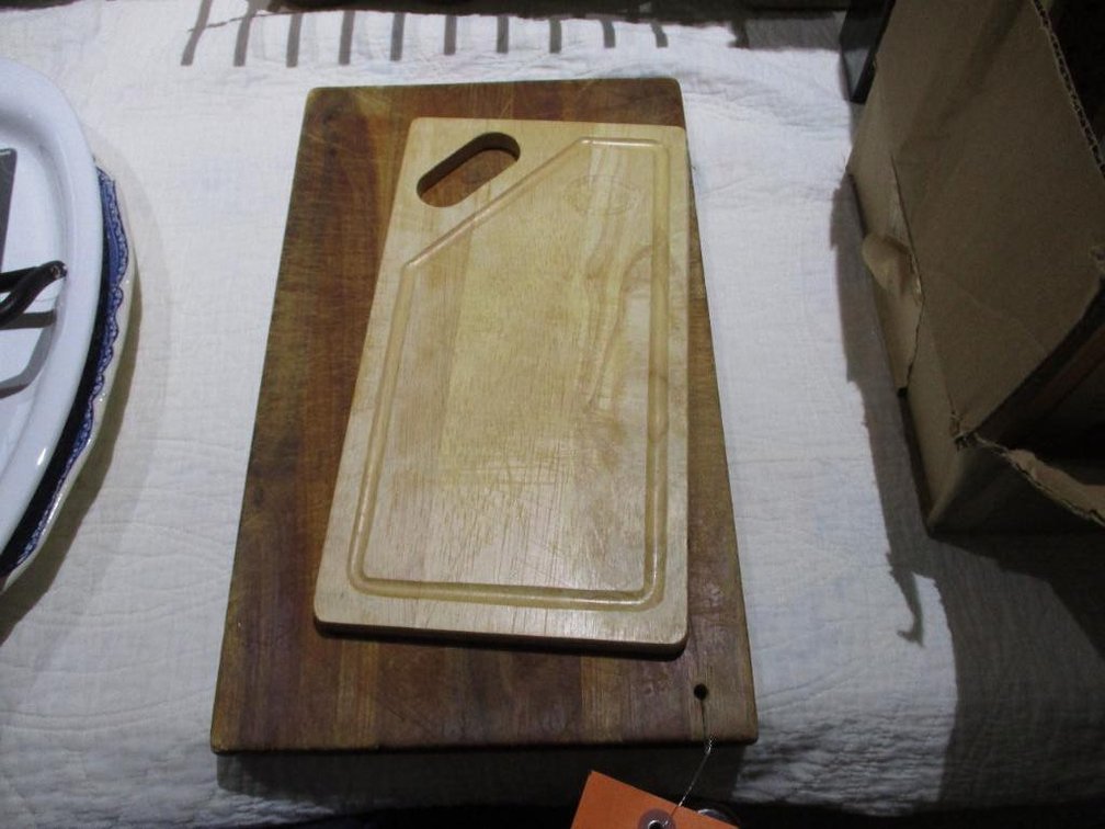 (2) Cutting Boards