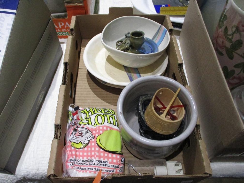 Box of Kitchen Items