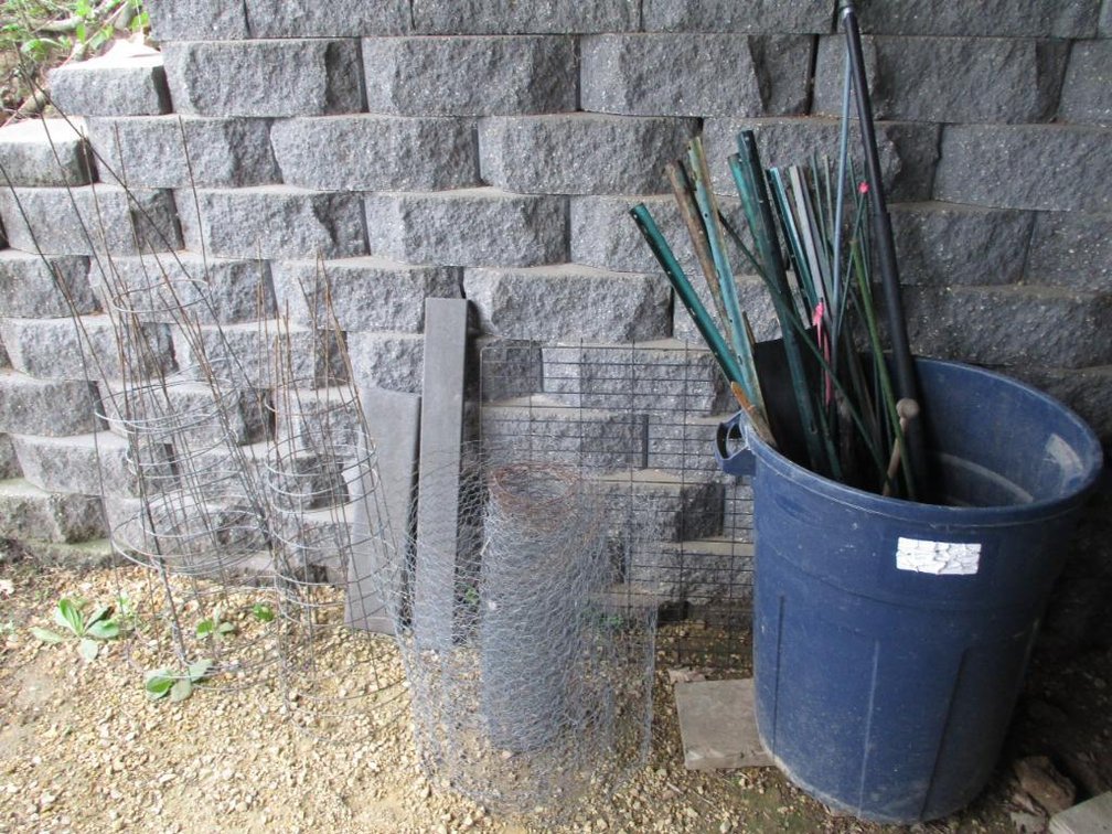 Miscellaneous Fencing and Gardening Supplies