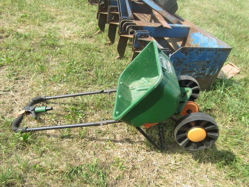 Walk Behind Seeder
