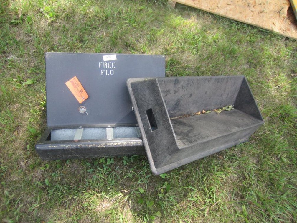 Free Flow Feeder