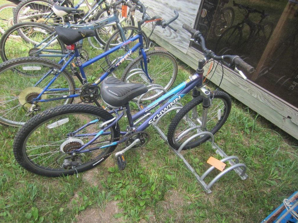 Schwinn Ranger Girls Mountain Bike