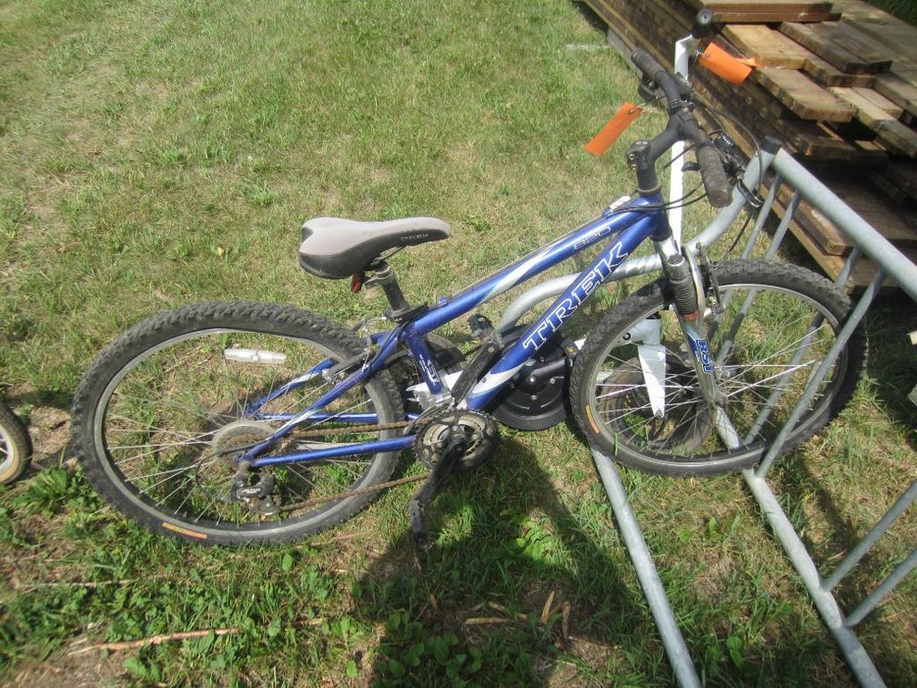 Trek 820 Mountain Bike