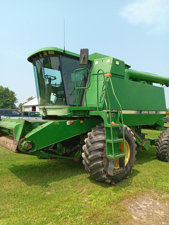 John Deere 9400 Combine