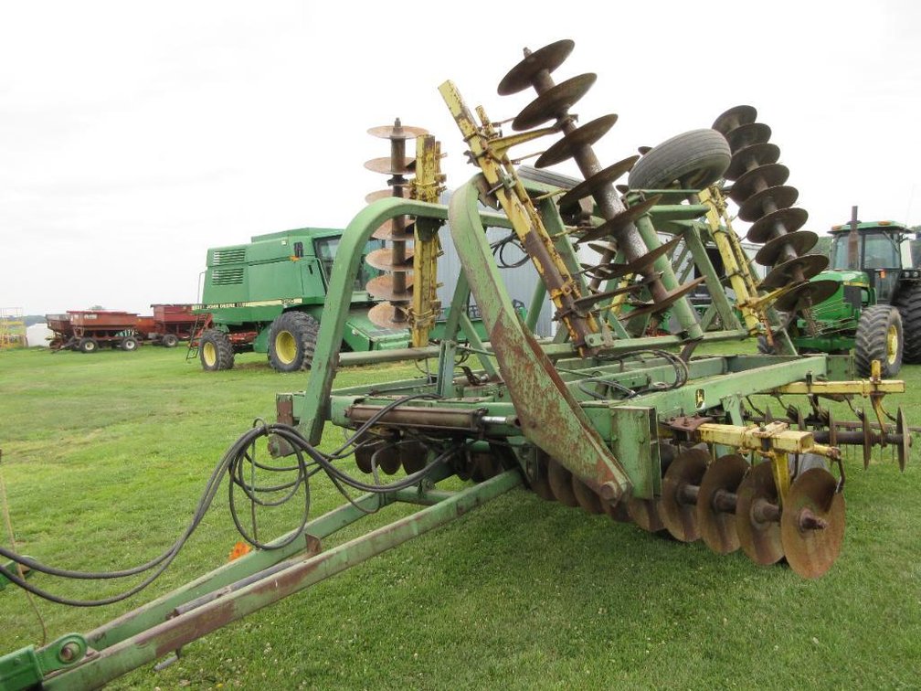 John Deere 230 Disc