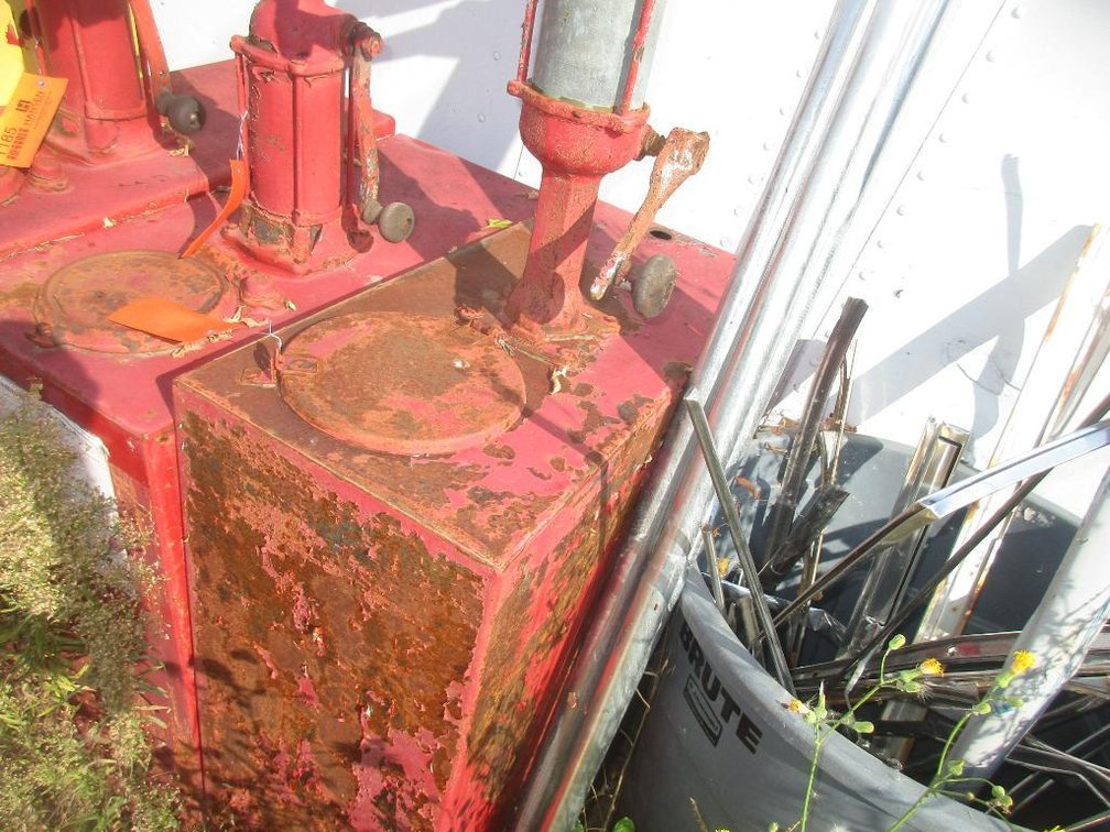 Oil Container