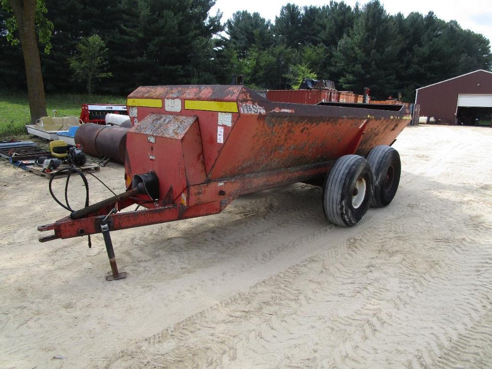 H & S Manure Spreader