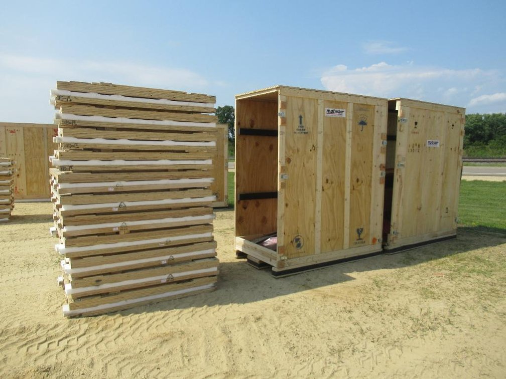 (2) Wood Shipping Crates and Used Pallets