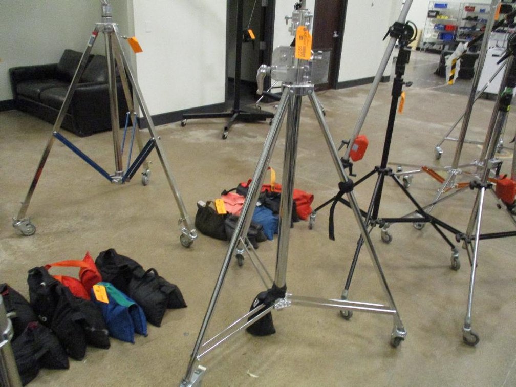 Manfrotto Rolling Light Stand