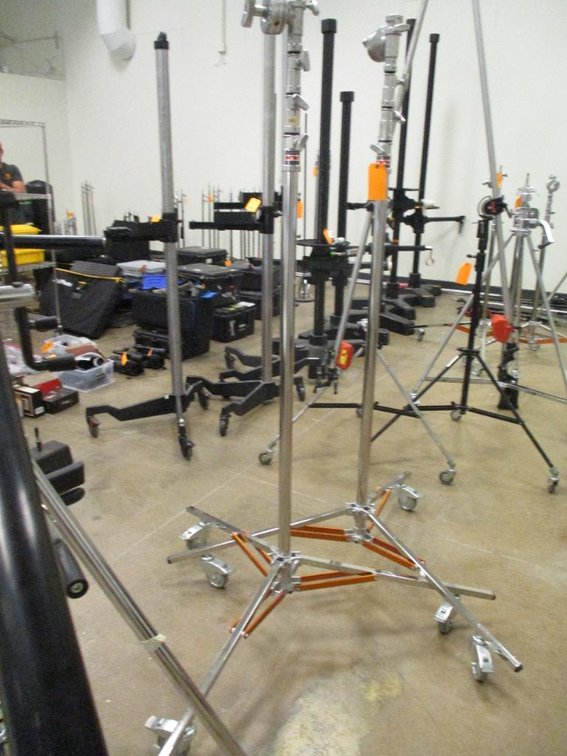 Matthews Rolling Light Stand