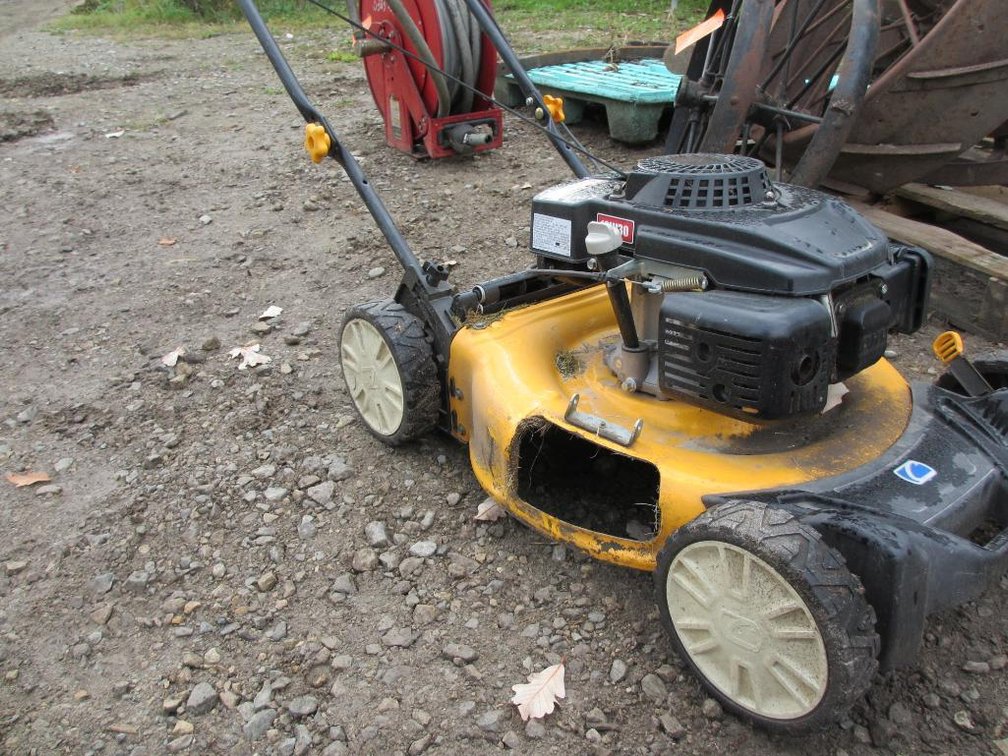 Cub Cadet Push Lawn Mower